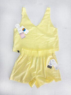 Vuori Villa Textured Set Sunlight Yellow Size Large NWT Tank + Shorts